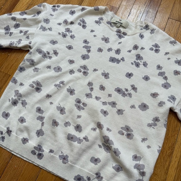 Kidichic Ivory Lightweight Purple Floral Sweater Size Large with 3/4 Sleeves - Picture 3 of 6